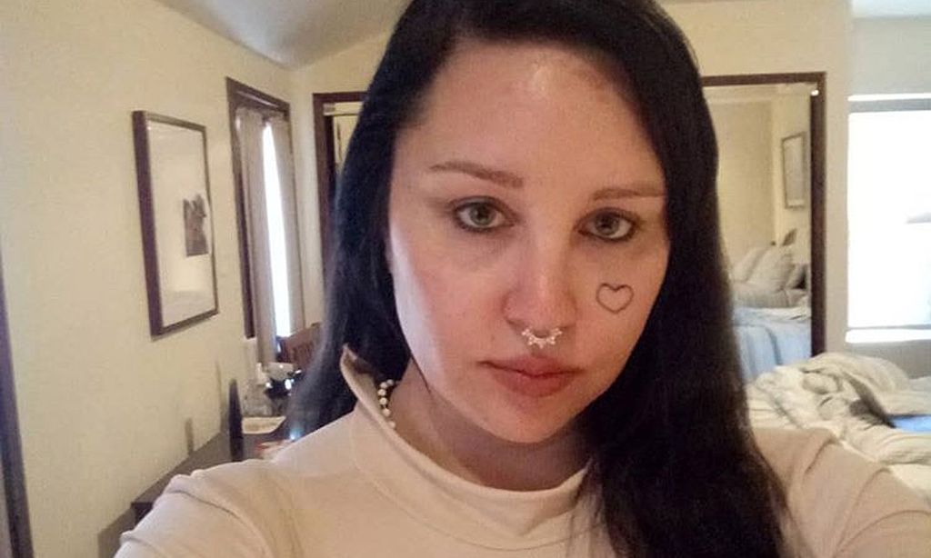 Amanda Bynes anuncia nuevos proyectos y confirma que su compromiso sigue en pie