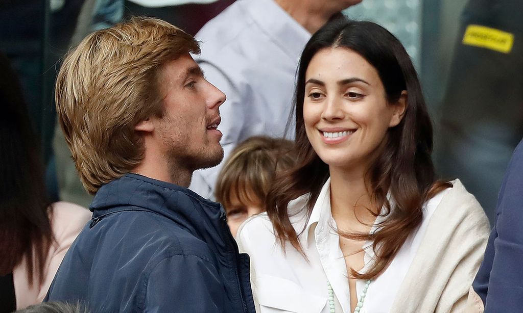 Alessandra de Osma y Christian de Hannover reciben los primeros regalos para sus bebés