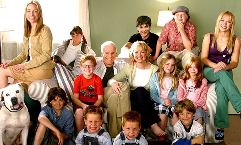 Los protagonistas de 'Doce en casa' recrean las escenas más icónicas de la película casi 20 años después