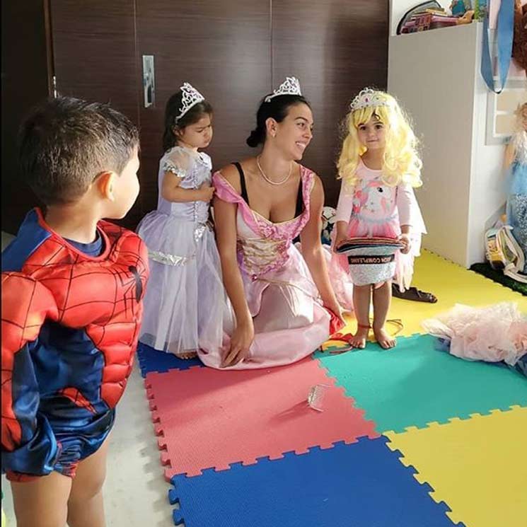 Georgina Rodríguez, una princesa más en la fiesta de disfraces familiar