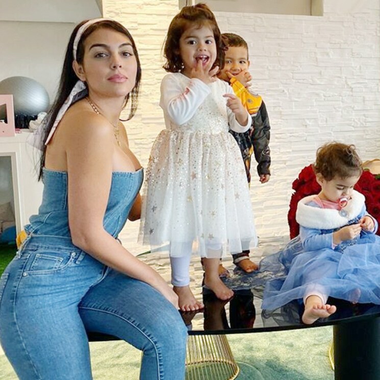 '¡Chocolate no! ¡Papá enfadar!', la divertida reacción de Alana, hija de Cristiano Ronaldo y Georgina Rodríguez