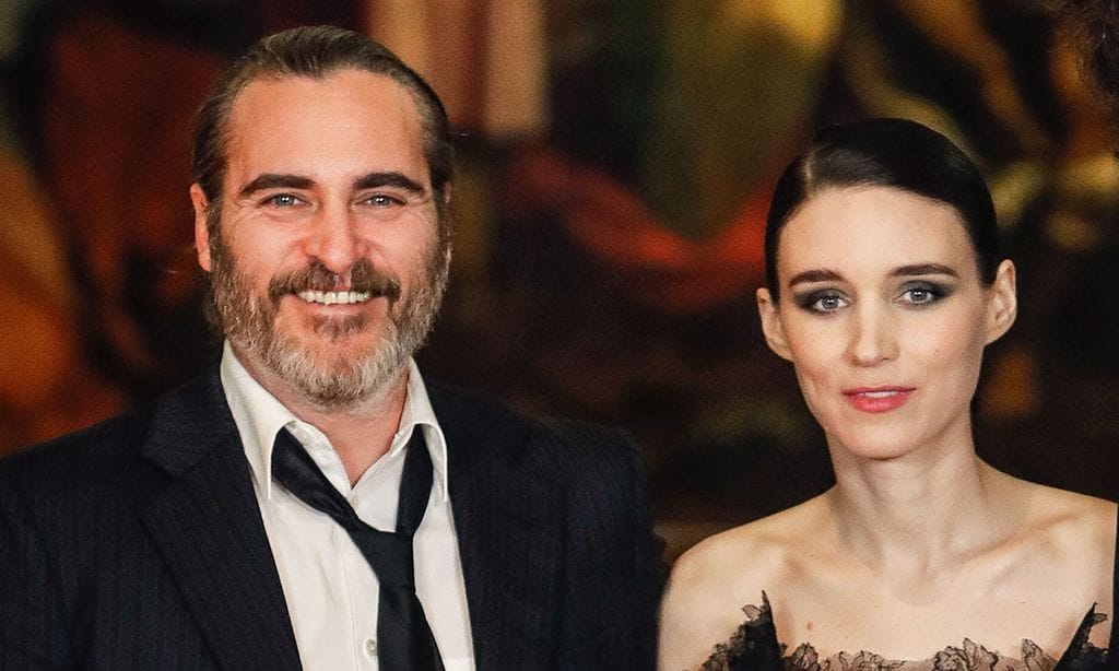 Primeras imágenes de Joaquin Phoenix y Rooney Mara tras conocerse que van a ser padres