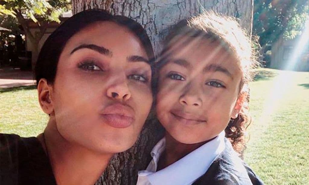 Canta, baila y posa como una modelo: Kim Kardashian presume de su hija North en su cumpleaños