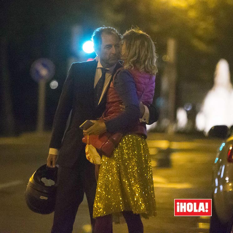 EXCLUSIVA: Ágatha Ruiz de la Prada y Luis Gasset, besos y abrazos en la noche madrileña