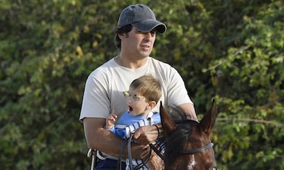 Paseo a caballo y día de compras: Francisco Rivera todo un padrazo con sus hijos en El Rocío