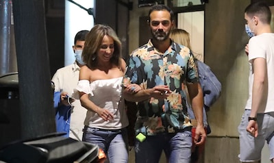 María Patiño y su marido, Ricardo Rodríguez Olivares, paseo de enamorados