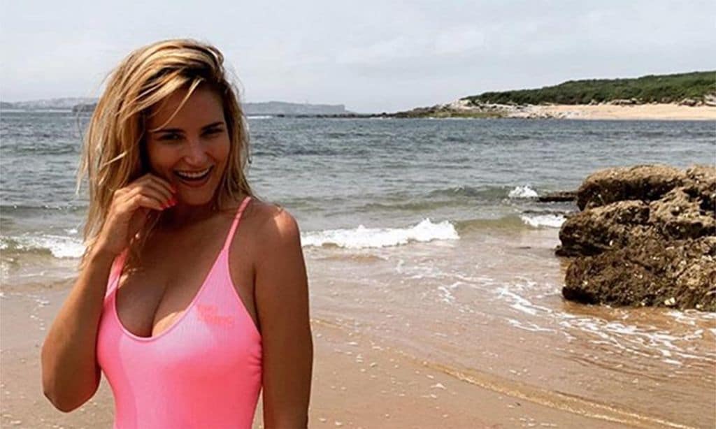 Alba Carrillo responde a los que dicen que se ha operado tras ver su espectacular posado en bañador