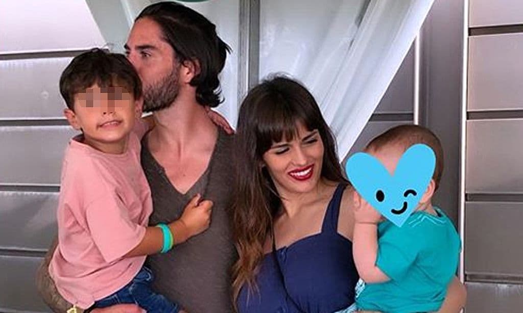 Sara Sálamo e Isco Alarcón, con la emoción a flor de piel en el primer cumpleaños de su hijo Theo