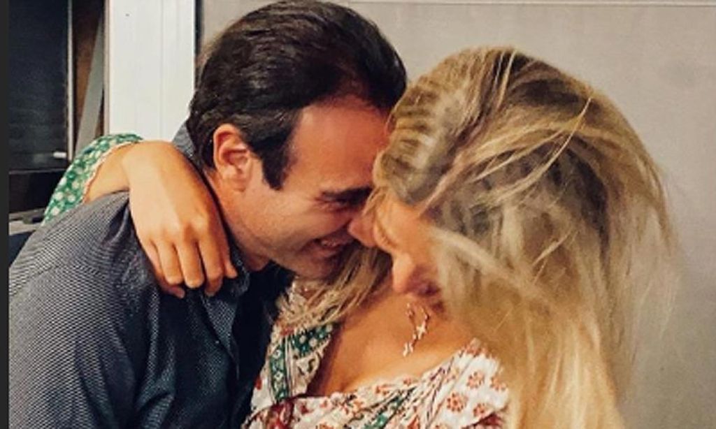 Enrique Ponce comparte su primera foto con Ana Soria