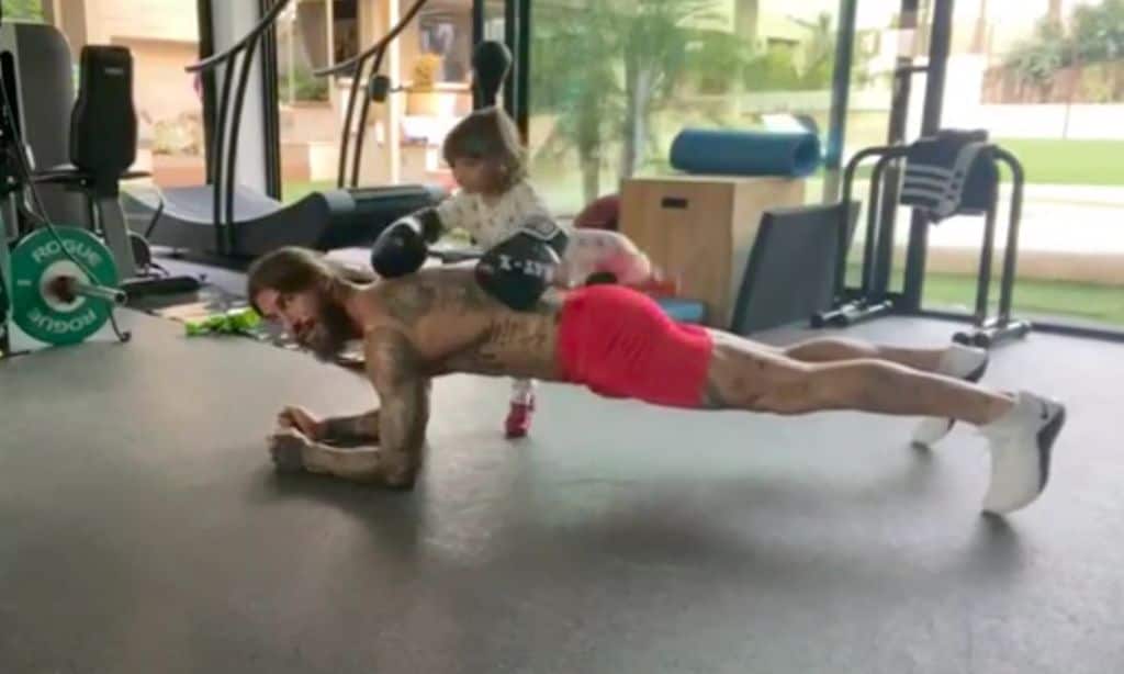 La nueva rutina de ejercicios de Sergio Ramos ¡con su hijo Alejandro!