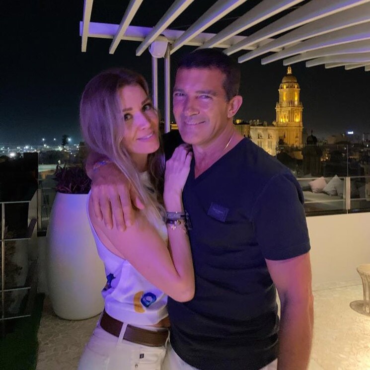 Bajo las estrellas y con rostros conocidos: Antonio Banderas y Nicole Kimpel celebran sus cumpleaños