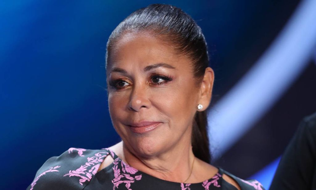 Isabel Pantoja celebra su 64 cumpleaños junto a sus dos hijos y con la agenda profesional llena