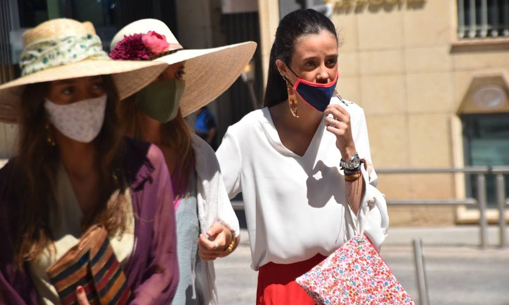 Victoria de Marichalar marca estilo en la boda de su prima Blanca, en Soria