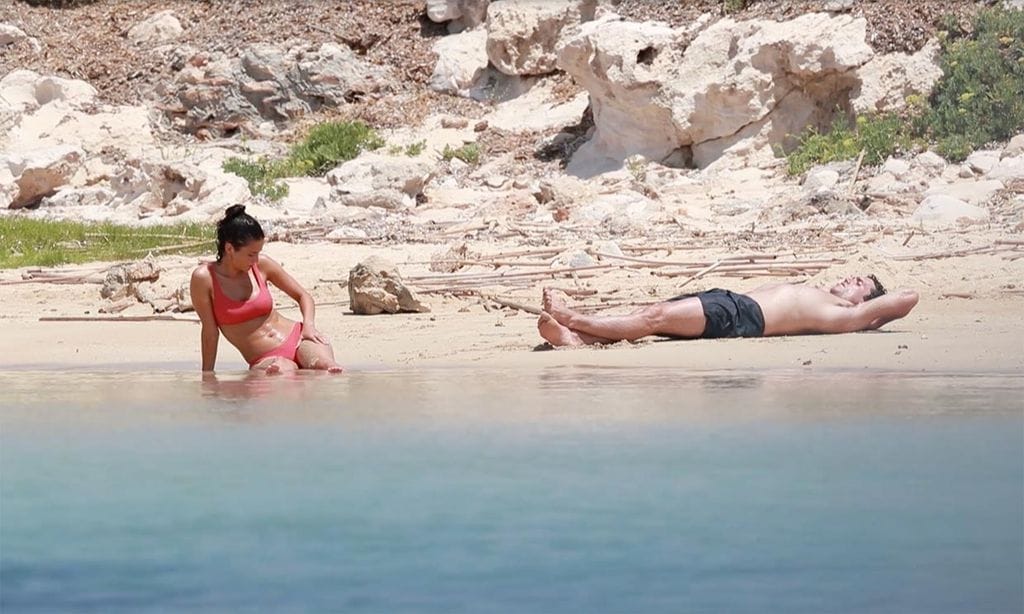 María Pedraza y Jaime Lorente, amor y relax en Formentera