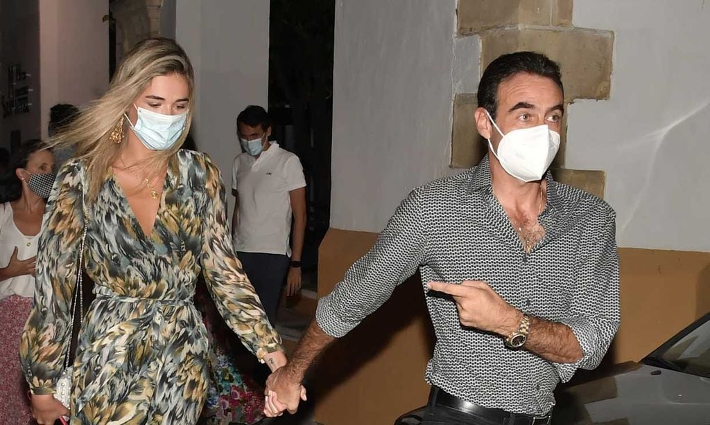 Enrique Ponce y Ana Soria, durante su salida nocturna en El Puerto de Santa María