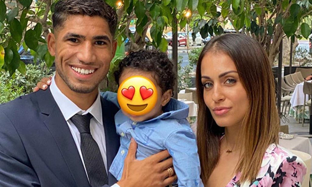 Hiba Abouk y Achraf Hakimi se van de boda con el pequeño Amin