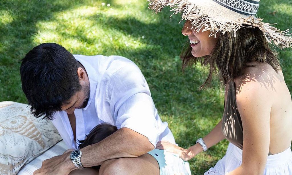 Ana Boyer y Fernando Verdasco, domingo de mimos y cosquillas con su hijo Miguel