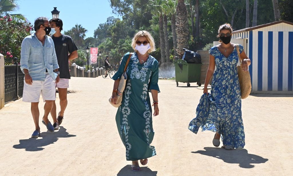 Eugenia Martínez de Irujo, de vacaciones en Marbella con su familia