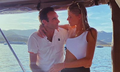 Enrique Ponce y Ana Soria disfrutan del atardecer más romántico a bordo de un barco
