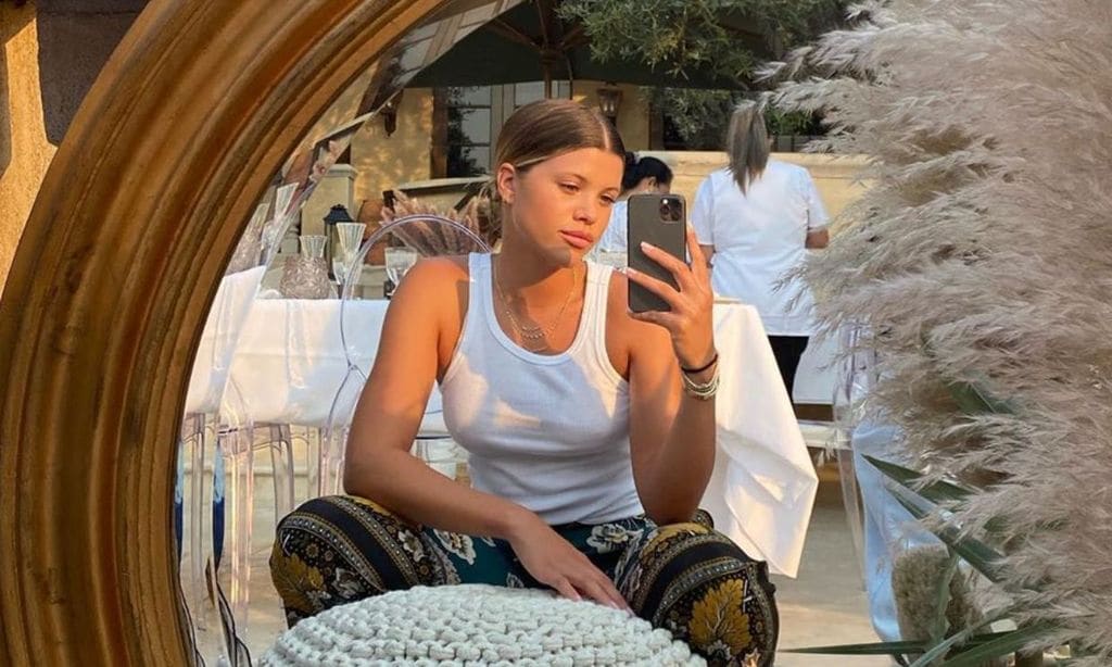 Con un lujoso decorado y en familia: Sofia Richie celebra su 22 cumpleaños