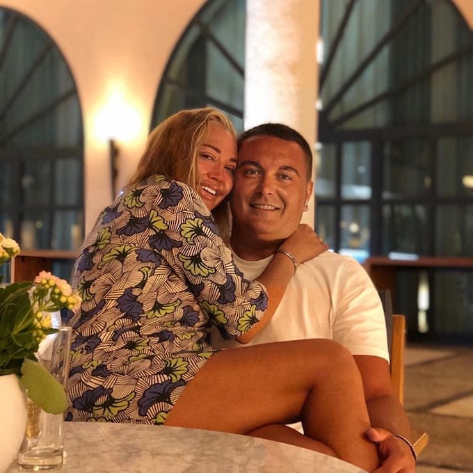Belén Esteban comparte las fotos de sus vacaciones en el 'paraíso' con Miguel