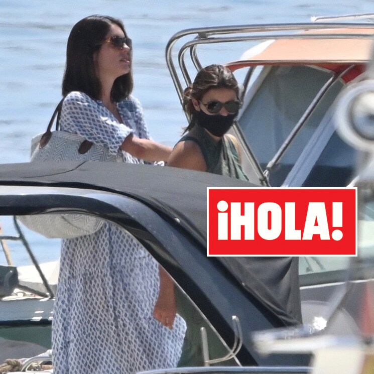 EXCLUSIVA: Cayetana Rivera y Sofía Palazuelo navegan juntas en el barco de los Alba
