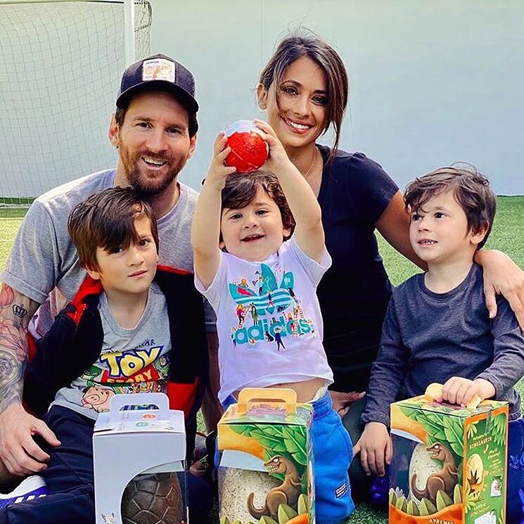 Leo Messi y Antonela Roccuzzo reaparecen presumiendo de sus tres hijos tras los difíciles días del jugador 