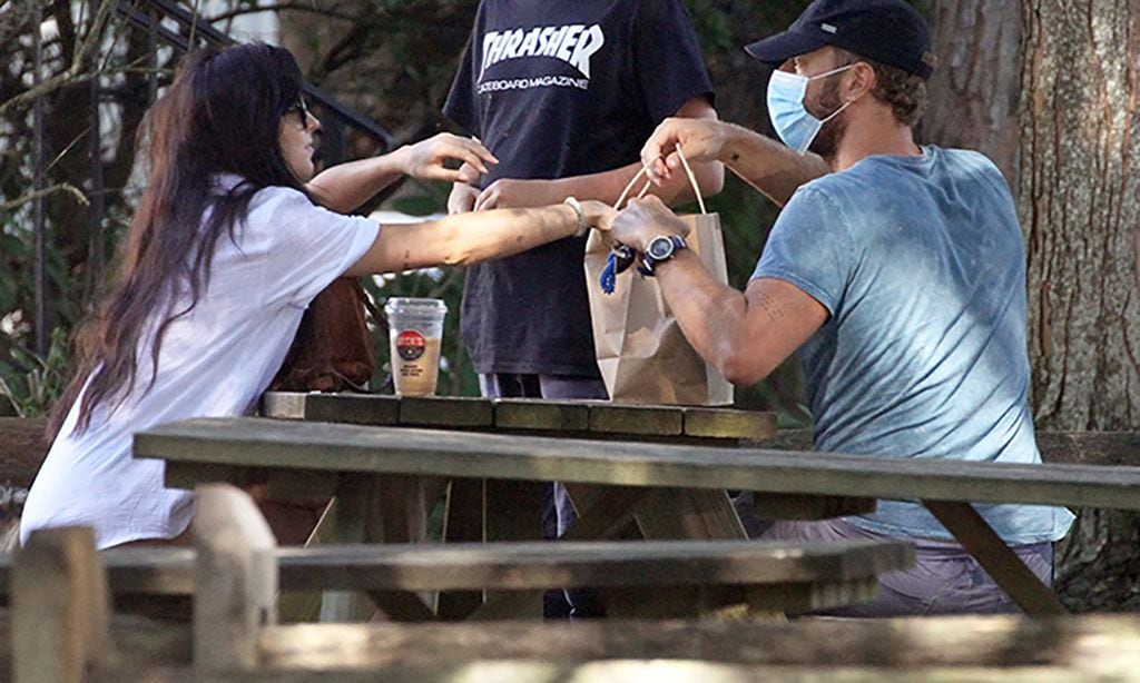 Dakota Johnson y Chris Martin, así son cuando nadie les ve