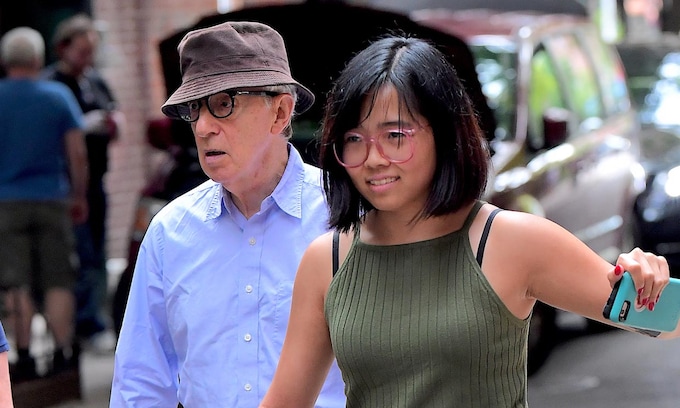 Woody Allen y su hija Bechet