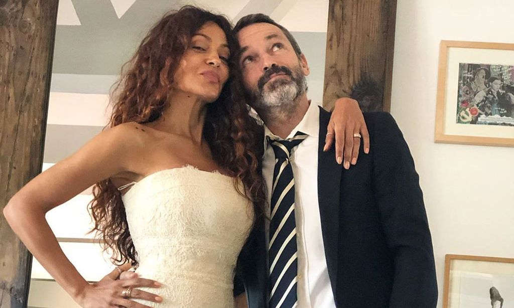El tiempo no pasa por Patricia Pérez y Luis Canut: se visten con los trajes de su boda ¡13 años después!