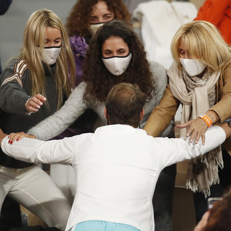 Rafa Nadal celebra su victoria con un efusivo beso a Mery Perelló