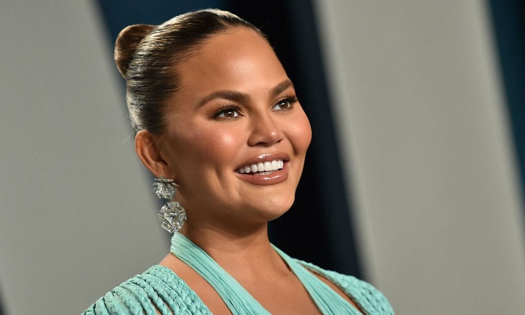 Chrissy Teigen reaparece tras la pérdida de su bebé