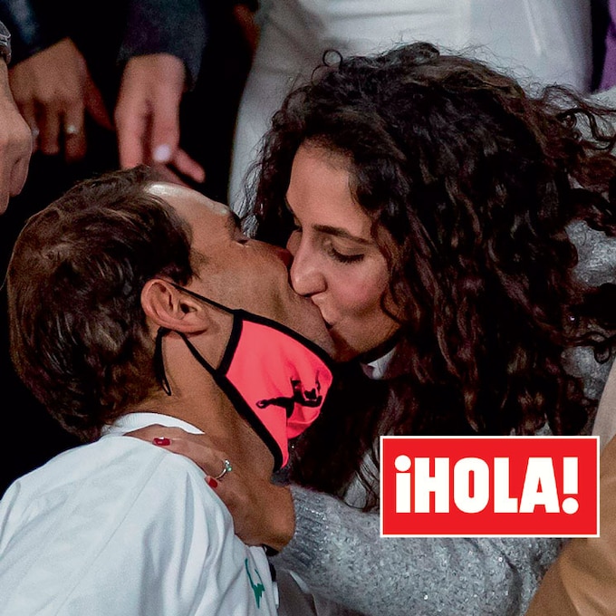En ¡HOLA!: Rafa Nadal, el beso del campeón en su primer aniversario de boda con Mery Perelló