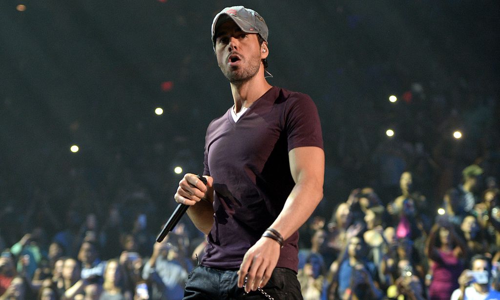 Tras el chasco por su gira, Enrique Iglesias recibe el premio a mejor artista latino de la historia