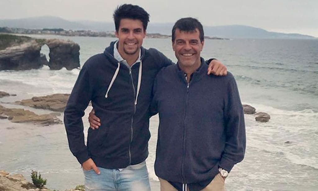 El hijo de Andoni Ferreño, heredero del físico y del talento de su padre, debuta como reportero