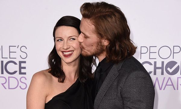 Sam Heughan, la estrella de 'Outlander', cambia a Caitriona Balfe por Celine Dion y Priyanka Chopra