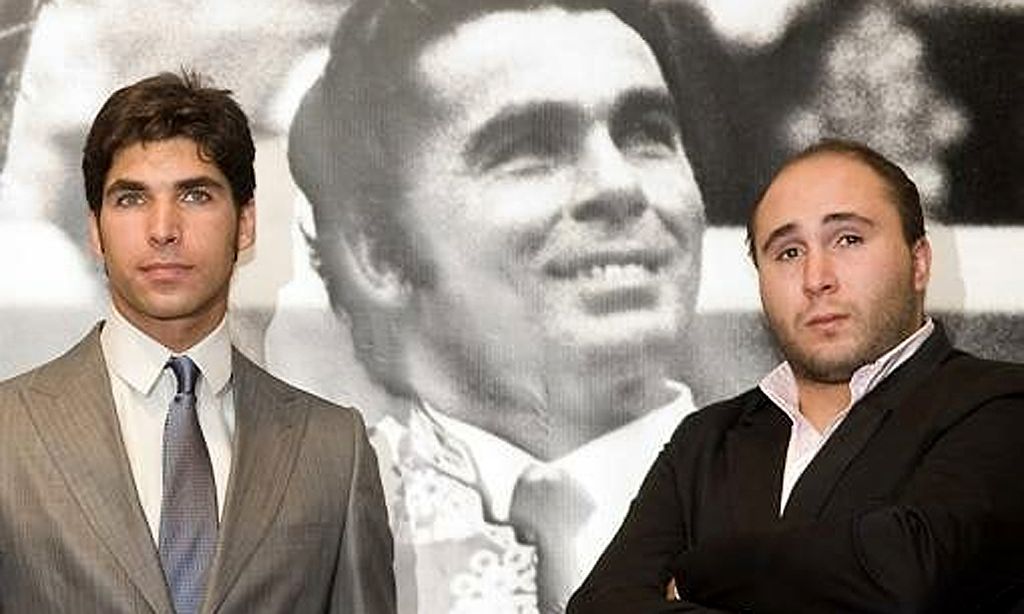 El mensaje de cariño de Cayetano Rivera a su hermano Kiko al que se suman Eva González y Lucía Rivera