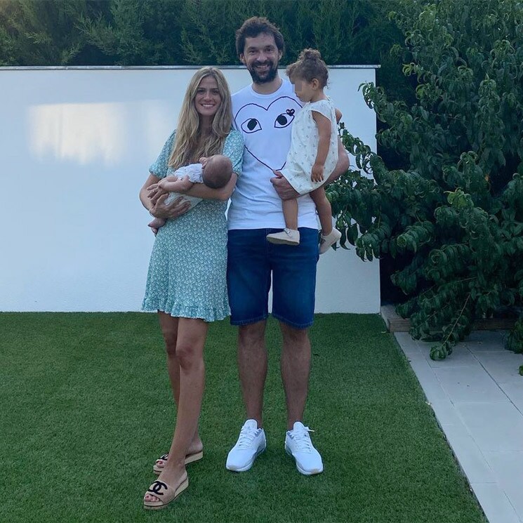 Olivia y Gabriela, protagonistas del posado familiar de Sergio Llull en su 33º cumpleaños