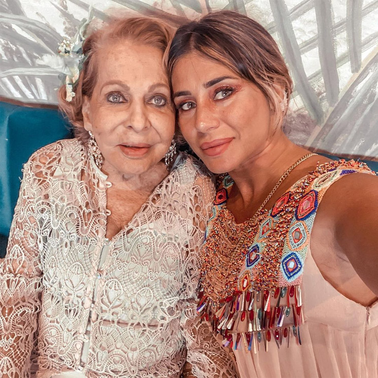 Elena Tablada abre el álbum familiar para despedir a su abuela, 'la más divina, especial y estelar'