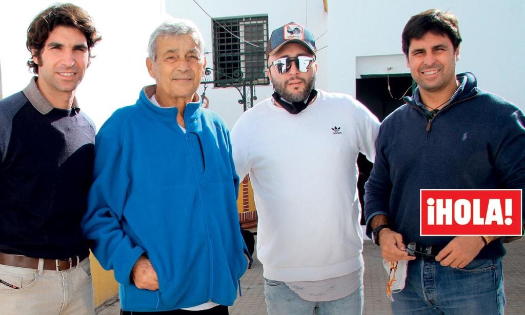 Francisco, Cayetano y Kiko Rivera con su tío Riverita