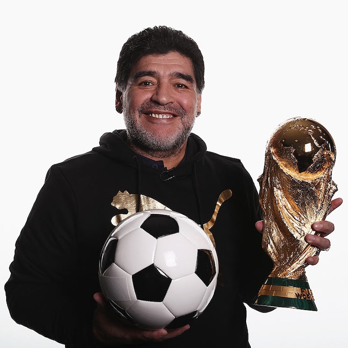 Cara y cruz de Maradona: el héroe del fútbol con una tormentosa vida personal 