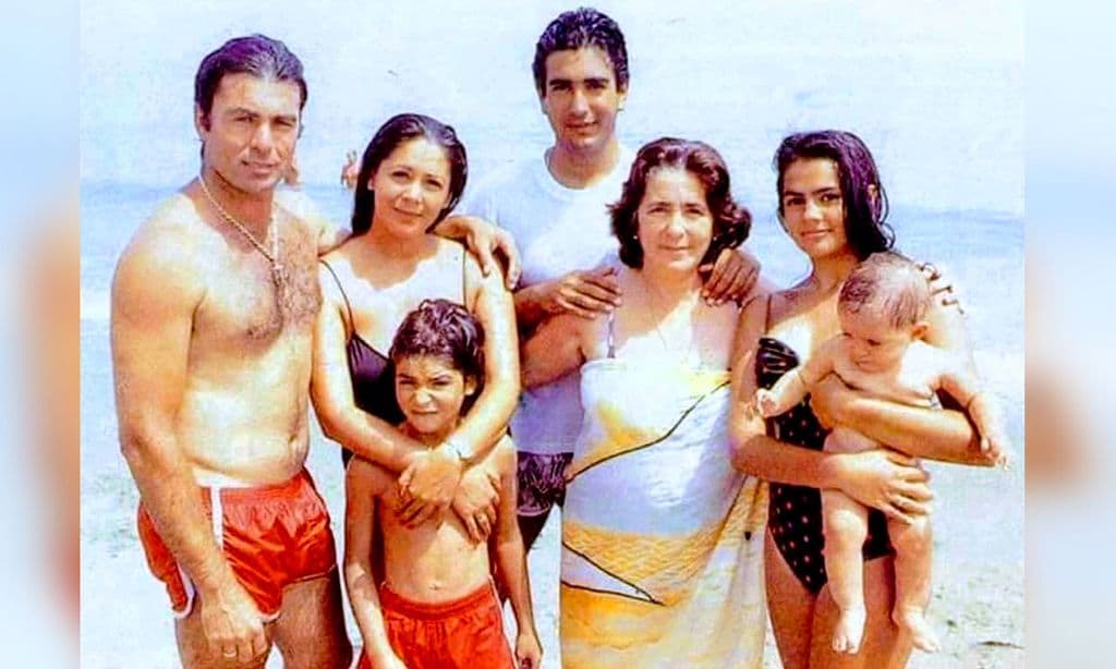 Las imágenes nunca vistas de Isabel Pantoja y su prima Sylvia en familia