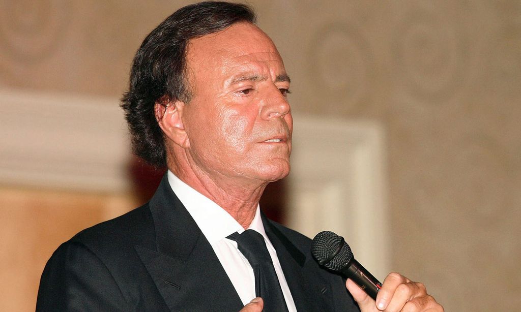 'Estoy escondido porque tengo pánico al COVID-19', Julio Iglesias explica cómo se siente