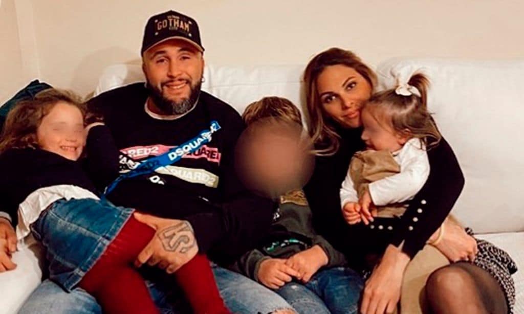 'Que mis hijas no pierdan la ilusión', Irene Rosales pone el árbol de Navidad a pesar del dolor
