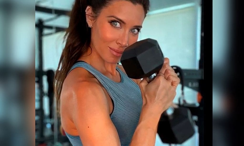 Pilar Rubio se tatúa el nombre de su hijo Máximo Adriano ¡en tamaño XL!