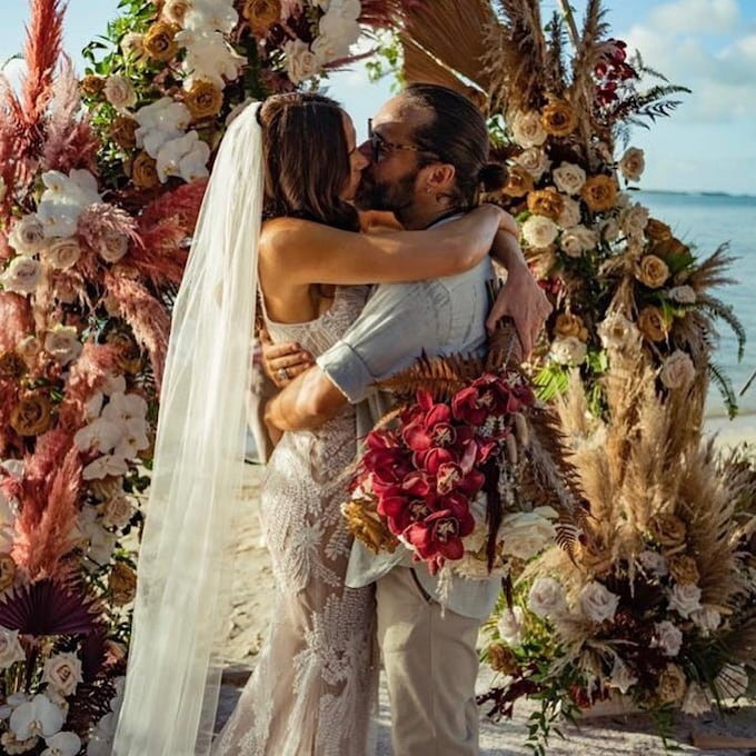 ¡Sorpresa! El cantante Diego Torres y la modelo Débora Bello, protagonistas de la última boda secreta