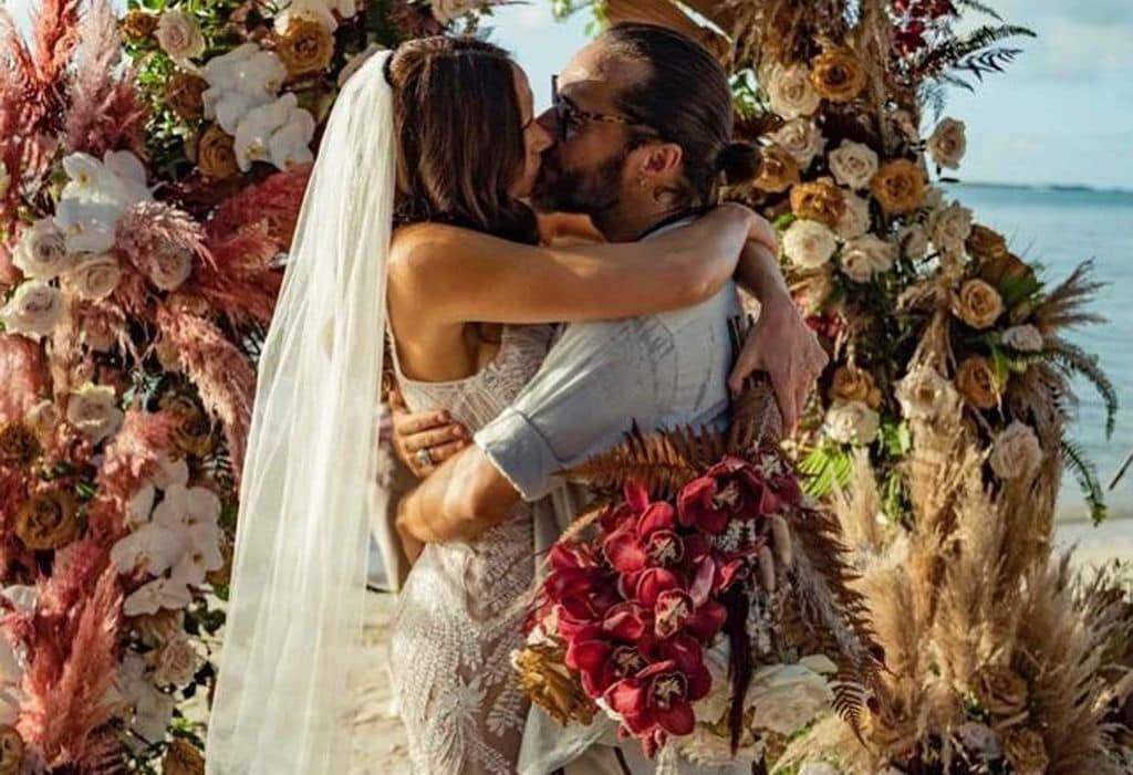 ¡Sorpresa! El cantante Diego Torres y la modelo Débora Bello, protagonistas de la última boda secreta