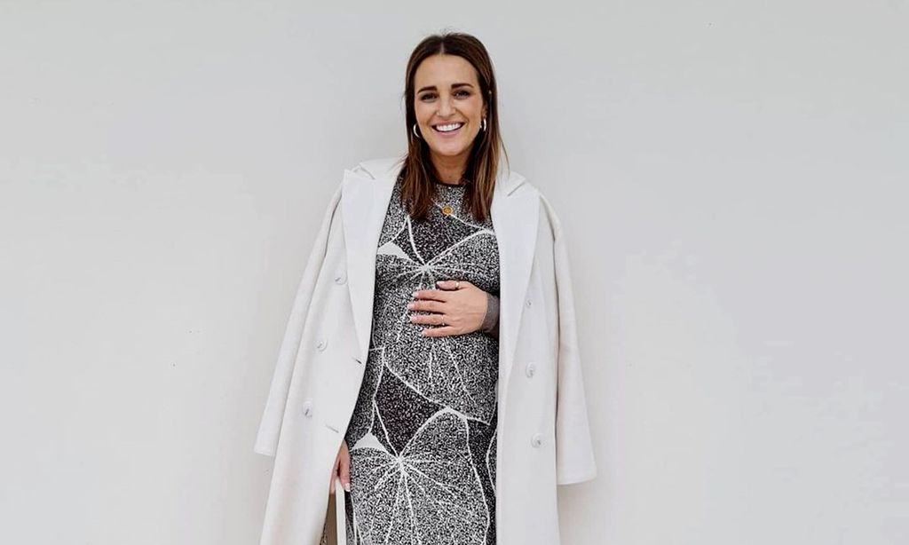 Paula Echevarría muestra su 'curva de la felicidad' con una foto que ha enamorado a Miguel Torres