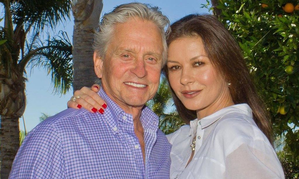 Michael Douglas y Catherine Zeta-Jones dan la bienvenida al nuevo bebé de la familia