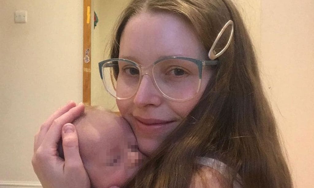 El bebé de la actriz Jessie Cave ('Harry Potter'), ingresado tras dar positivo en coronavirus